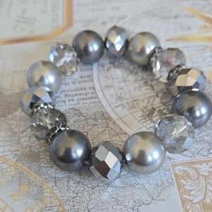 Elegant Silver Pearl & Faceted Crystal Stretch Bracelet